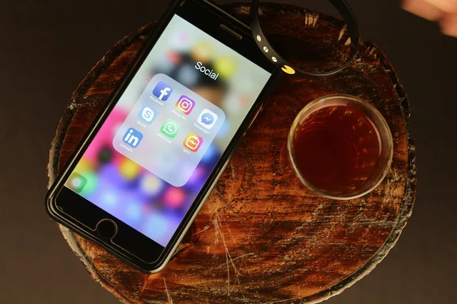 smartphone, screen, social media, apps, media, network, social media, social media, social media, social media, social media. How to run SaaS LinkedIn advertising that reaches UK B2B buyers